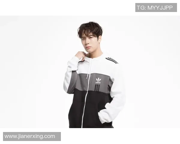 足球明星魅力四射海报展现运动之美与青春活力